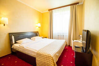 Парк-Отель Голицын Клуб Голицыно Стандарт с  двуспальной кроватью-1